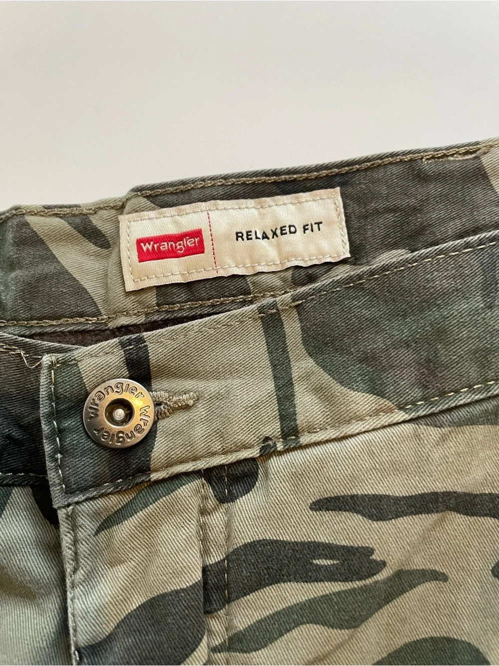 Wrangler Relaxed Fit Fleece Lined Men's Green Camouflage Cargo Pants